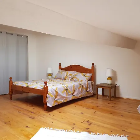 Bay Gite, Busserolles. Holiday home Busserolles